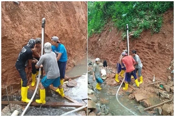 Pekerjaan Strauss pile pondasi dalam dengan penumbukan beton