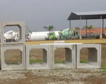 Box culvert precast bentuk kotak berongga untuk saluran debit besar