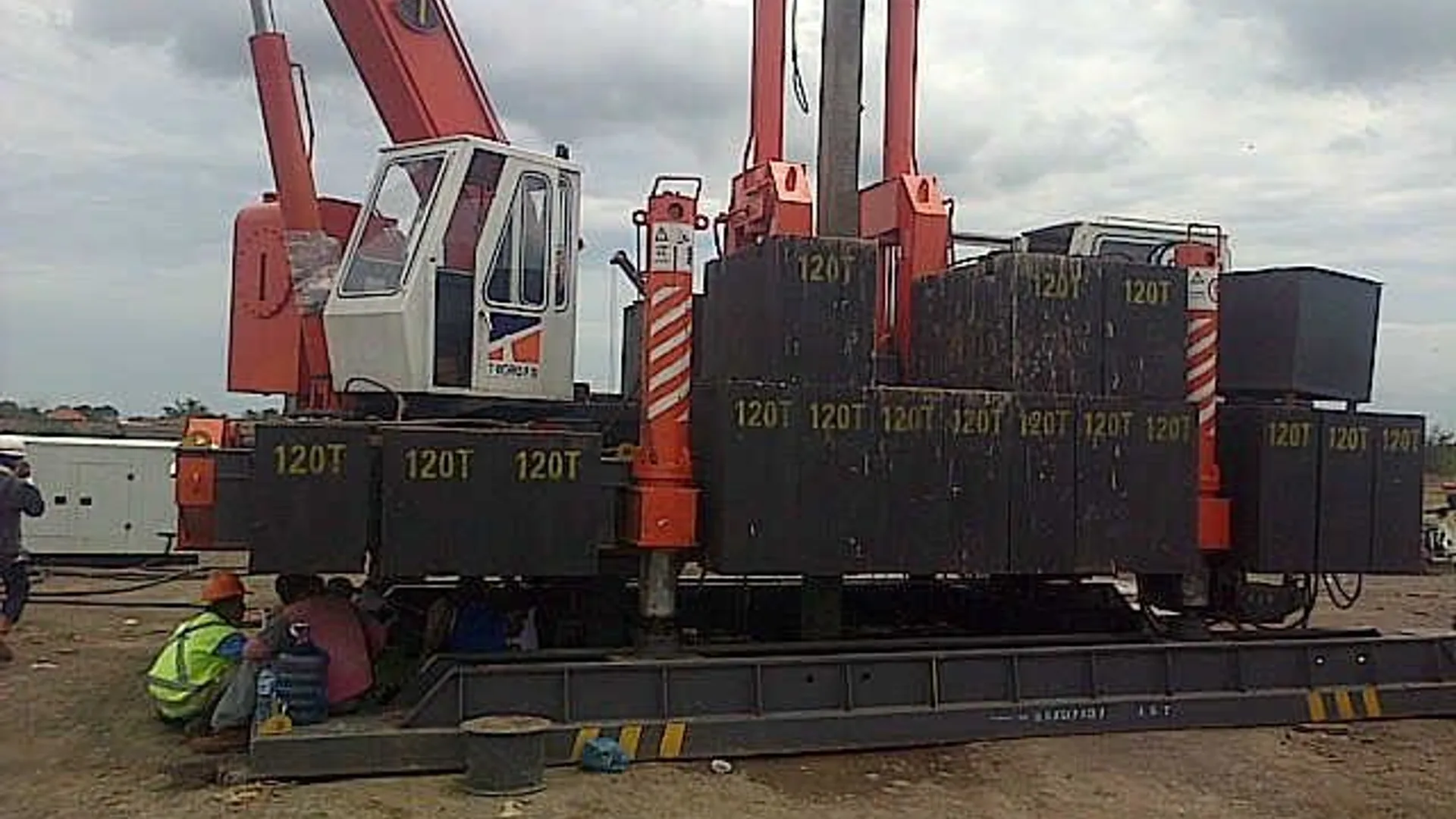 HSPD 120 ton di lokasi proyek