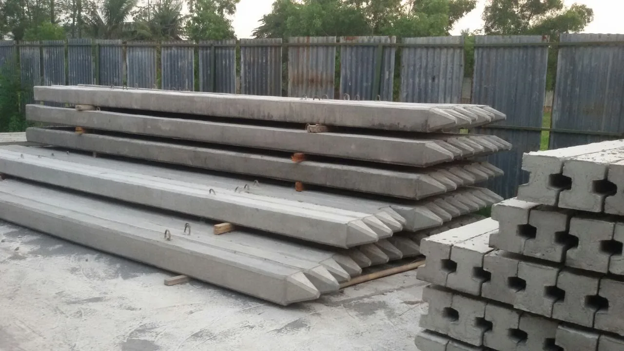 Stok mini pile beton precast